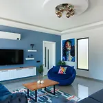 Yesilkoey 2 Bedroom Secluded With Private Pool Hot Tub *