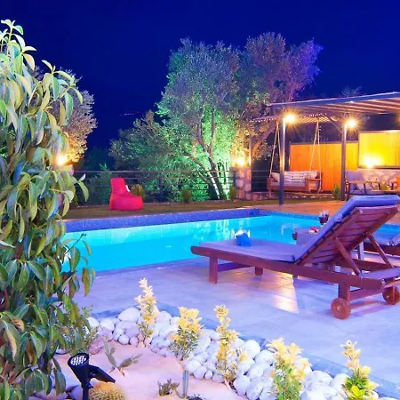 Βίλα Yesilkoey 2 Bedroom Secluded With Private Pool Hot Tub *