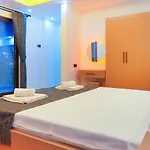 Yesilkoey 2 Bedroom Secluded With Private Pool Hot Tub