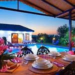 Villa Yesilkoey 2 Bedroom Secluded With Private Pool Hot Tub *