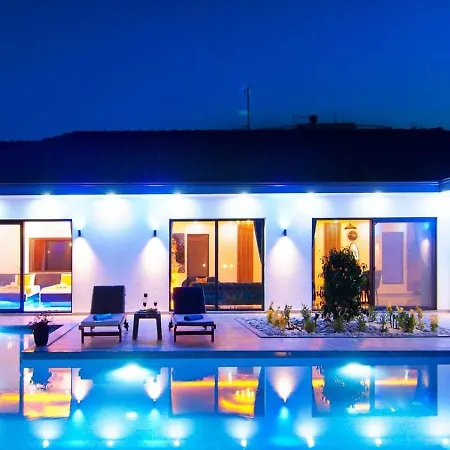 Yesilkoey 2 Bedroom Secluded With Private Pool Hot Tub Villa Kalkan