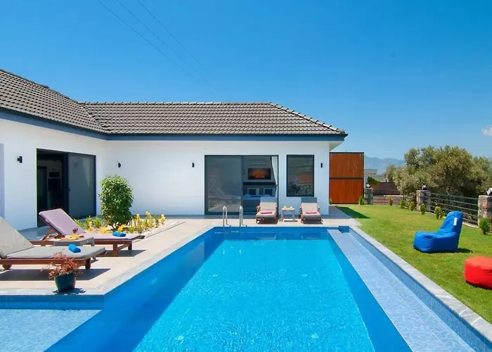 别墅 Yesilkoey 2 Bedroom Secluded With Private Pool Hot Tub *