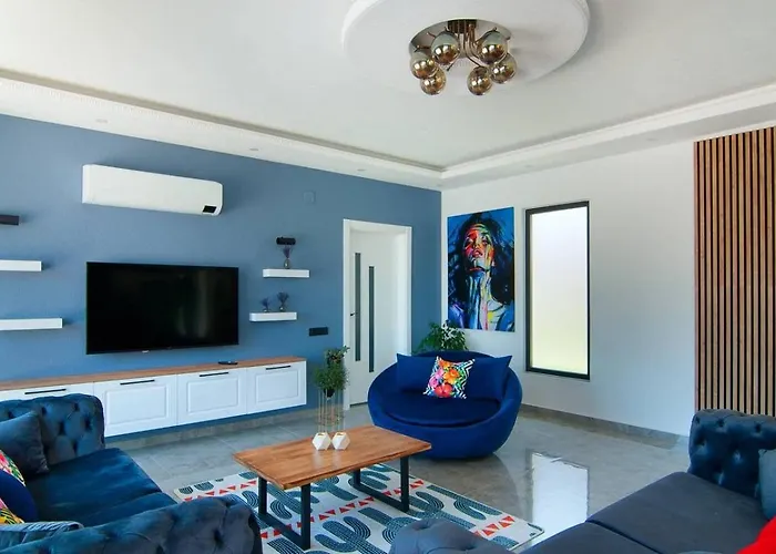 Yesilkoey 2 Bedroom Secluded With Private Pool Hot Tub *