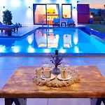 Villa Yesilkoey 2 Bedroom Secluded With Private Pool Hot Tub
